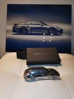 Porsche panamera turbo aluminium presse papier / paperweig, Hobby en Vrije tijd, Modelauto's | 1:43, Nieuw, Overige merken, Ophalen of Verzenden