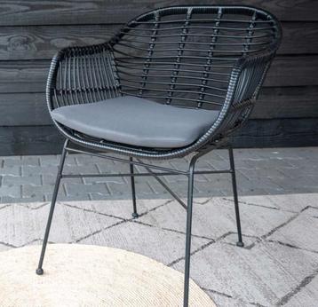 6 tuinstoelen zwart - nieuwstaat  beschikbaar voor biedingen