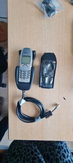 Klassieke Nokia 6021 & 6310 met veel accessoires, Telecommunicatie, Mobiele telefoons | Nokia, Gebruikt, Ophalen of Verzenden