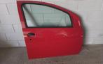 PORTIER RECHTS VOOR ROOD TOYOTA AYGO/PEUGEOT 107/CITROEN C1, Auto-onderdelen, Carrosserie en Plaatwerk, Rechts, Gebruikt, Deur