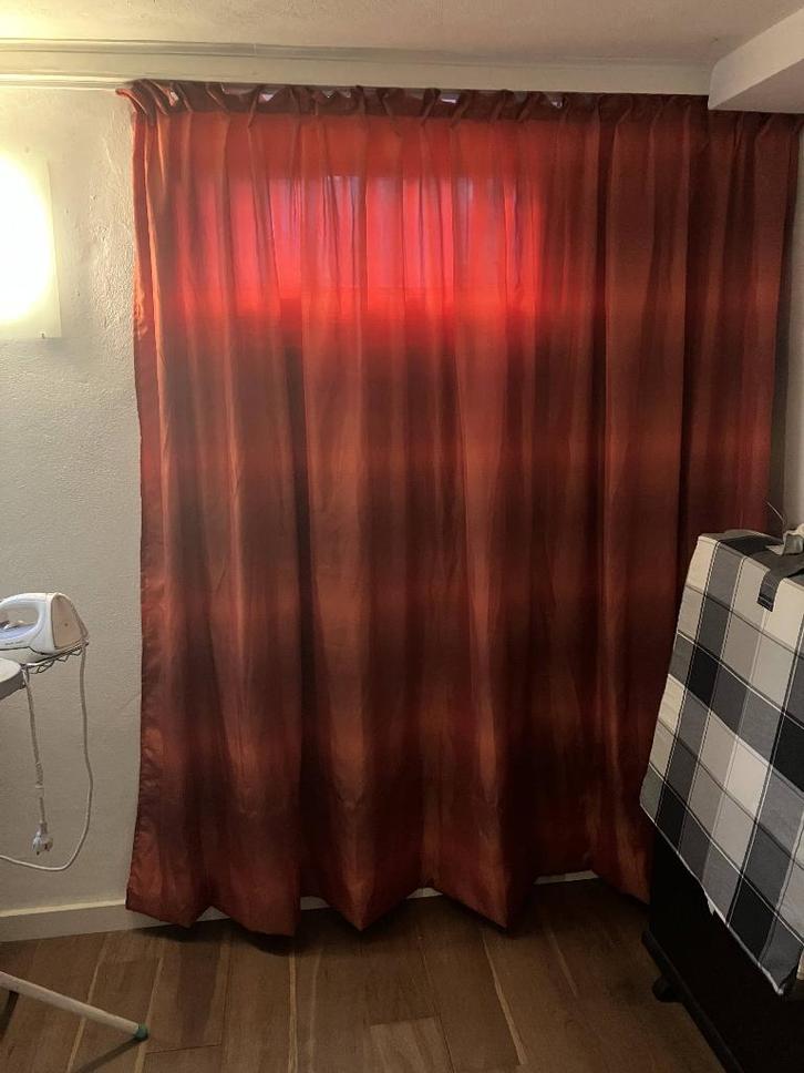 rode gordijnen, Huis en Inrichting, Stoffering | Gordijnen en Lamellen, Gebruikt, 200 cm of meer, 200 cm of meer, Ophalen of Verzenden