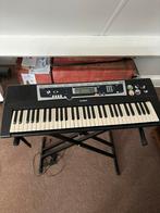 Yamaha ypt-210, Muziek en Instrumenten, Keyboards, Ophalen, Zo goed als nieuw, 61 toetsen, Yamaha