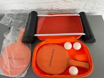 Calvin Klein design Tafeltennis Ping Pong Set beschikbaar voor biedingen