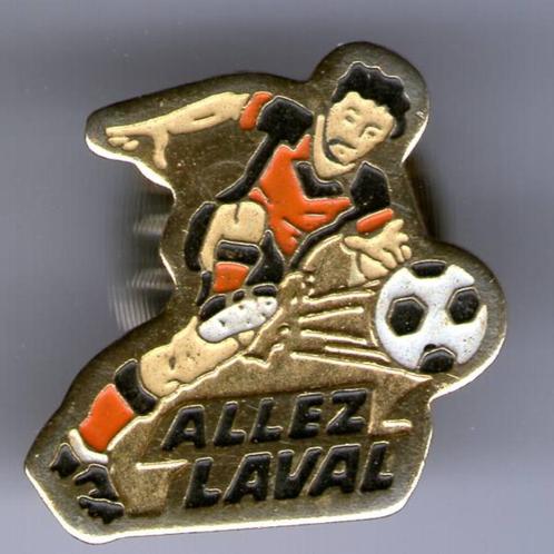 ALLEZ LAVAL koper voetballer PIN ( BLAD5_578 ), Verzamelen, Speldjes, Pins en Buttons, Zo goed als nieuw, Speldje of Pin, Sport