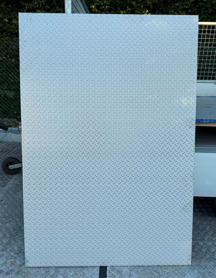 nieuwe reststukken RVS traanplaat 5/7 mm, Doe-het-zelf en Verbouw, Metalen, Nieuw, IJzer, Ophalen