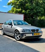 BMW 3-Serie E46 2.2 I 320 AUT 2004 Grijs + 4 zomerbanden, Auto's, BMW, 74 €/maand, Grijs, Particulier, 1600 kg