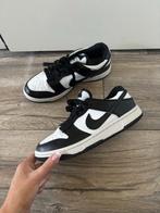 Nike Dunk Low Panda in maat 36, Kleding | Dames, Ophalen of Verzenden, Zo goed als nieuw, Zwart, Sneakers of Gympen