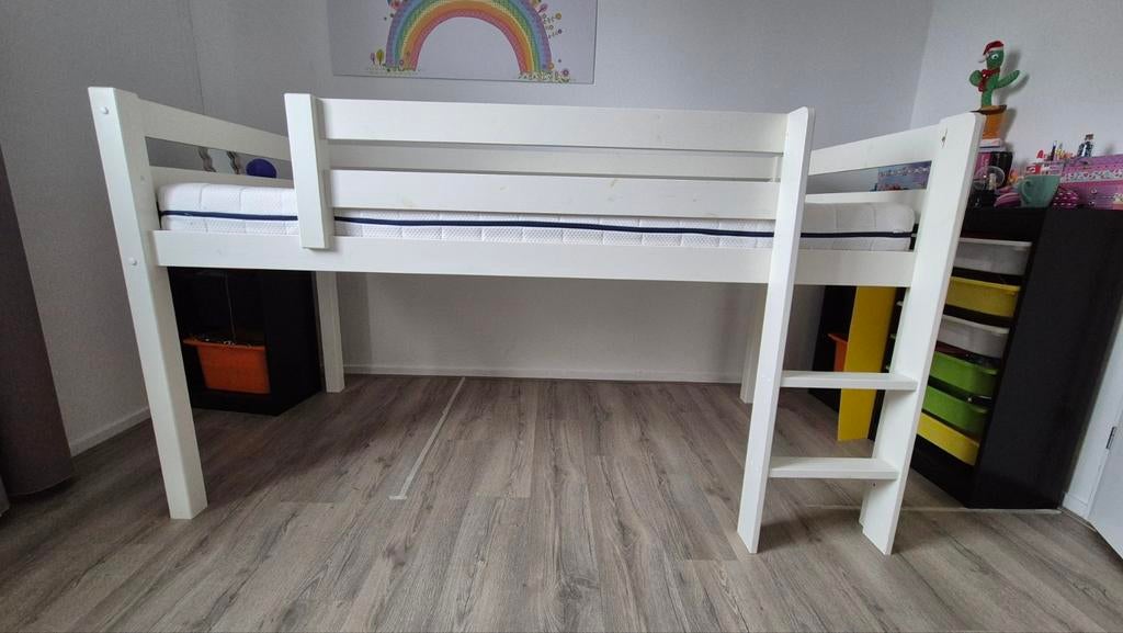 Vipack Pino Minislaper Halfhoogslaper met Glijbaan, Ophalen, Zo goed als nieuw, Halfhoogslaper