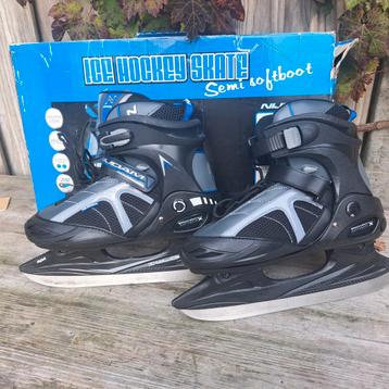 nijdam ijshockey schaatsen beschikbaar voor biedingen