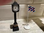 Staande klok en friese vlag kerstdorp, Ophalen of Verzenden