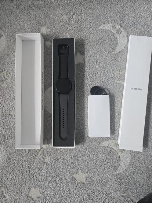 Samsung watch 5 40mm, Sieraden, Tassen en Uiterlijk, Smartwatches, Zo goed als nieuw, Android, Zwart, Ophalen of Verzenden