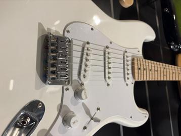 Squier Sonic Stratocaster HT MN, Arctic White nu € 129.99 beschikbaar voor biedingen