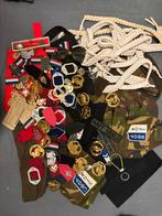 Groot kavel diversen krijgsmacht, Verzamelen, Verzenden, Landmacht, Nederland, Embleem of Badge