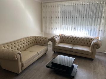 Echte leren Chesterfield-bank in de kleur beige beschikbaar voor biedingen