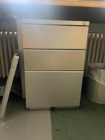 Kantoorkast bureaukast archiefkast voor hangmappen beschikbaar voor biedingen