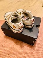 Lieve witte sneakers Allstars Converse Varsity Heart size 21, Kinderen en Baby's, Kinderkleding | Schoenen en Sokken, Converse Allstars