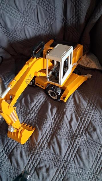 Graafmachine  beschikbaar voor biedingen