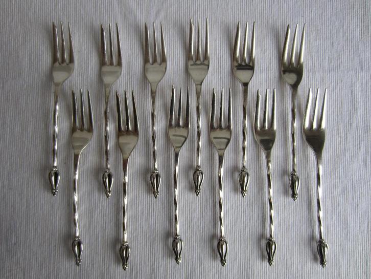12 massief zilveren gebakvorkjes type Kroon jaren '60, Antiek en Kunst, Antiek | Bestek, Ophalen of Verzenden