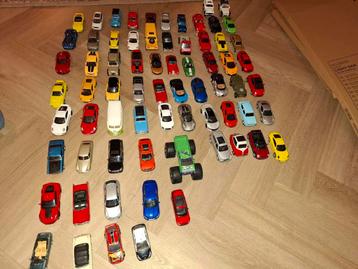 70 stalen speelgoedauto's beschikbaar voor biedingen