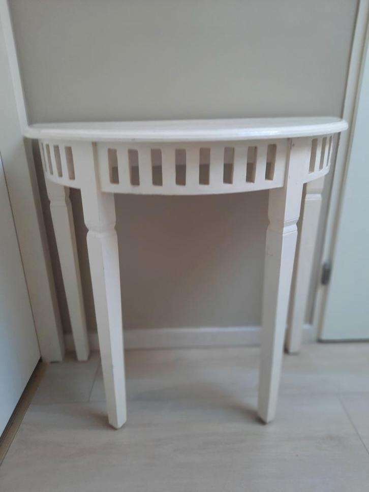 Stijlvolle witte wandtafel, Huis en Inrichting, Tafels | Sidetables, Gebruikt, Minder dan 25 cm, 50 tot 100 cm, Overige vormen