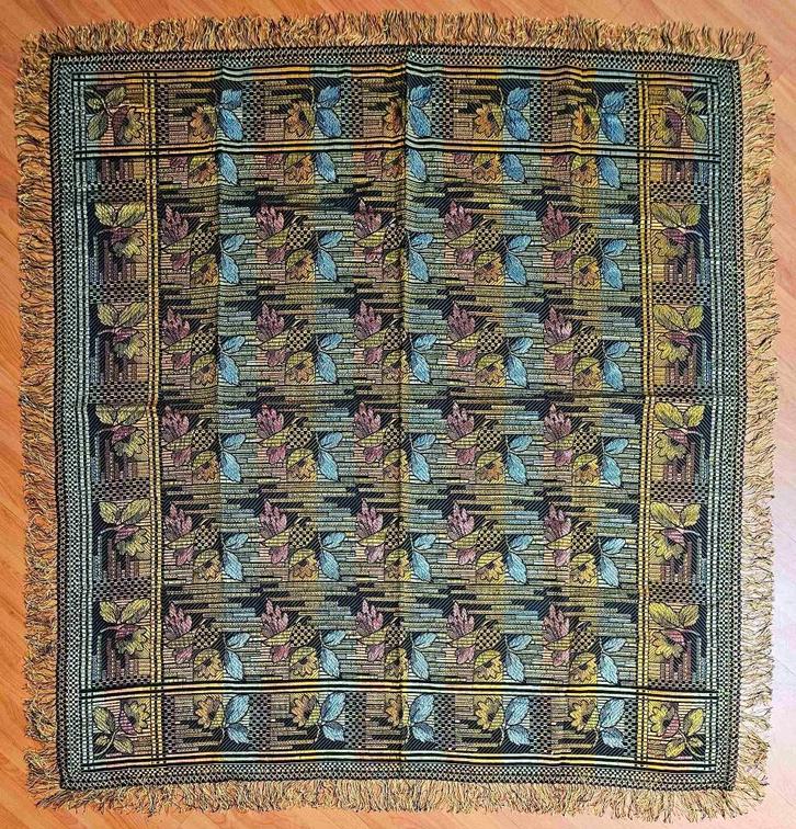 Kleed Tafelkleed 135/130cm, Huis en Inrichting, Woonaccessoires | Plaids en Woondekens, Gebruikt, Ophalen of Verzenden