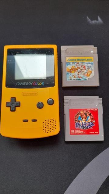 GameBoy Color (geel) werkend + pokemon en mario game beschikbaar voor biedingen