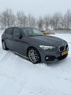 BMW 1-Serie 116d 116pk Aut 2016 Grijs, Auto's, BMW, Bluetooth, Zwart, Particulier, 3 cilinders