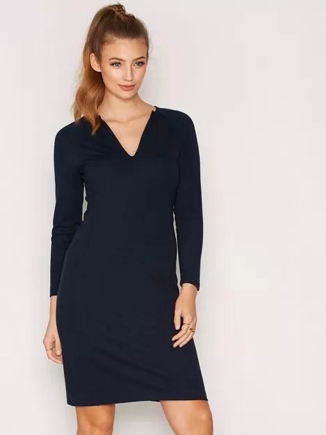 Filippa K donkerblauwe jurk Jersey Split Dress mt S zgan, Kleding | Dames, Jurken, Zo goed als nieuw, Maat 36 (S), Blauw, Knielengte