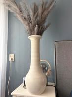 Witte vaas, Huis en Inrichting, Woonaccessoires | Vazen, Ophalen, 50 tot 75 cm, Wit, Aardewerk of Porselein