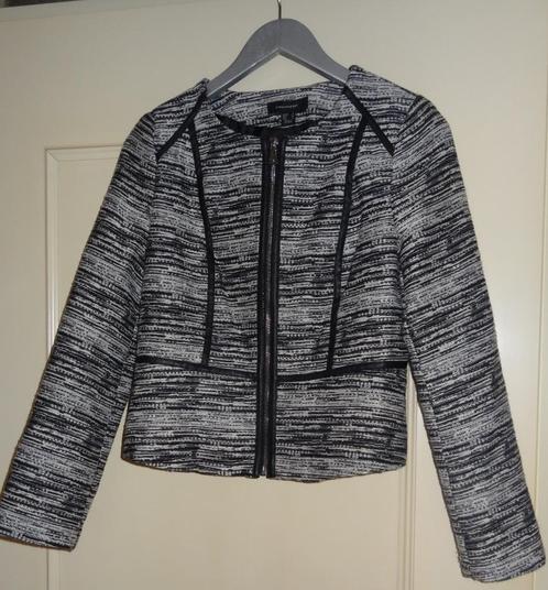 Kort getailleerd jasje zwart/wit * 36, Kleding | Dames, Jasjes, Kostuums en Pakken, Zo goed als nieuw, Jasje, Maat 36 (S), Zwart