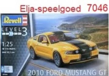 Revell 1:25 FORD MUSTANG NR 7046 (2010 )modelbouw auto beschikbaar voor biedingen