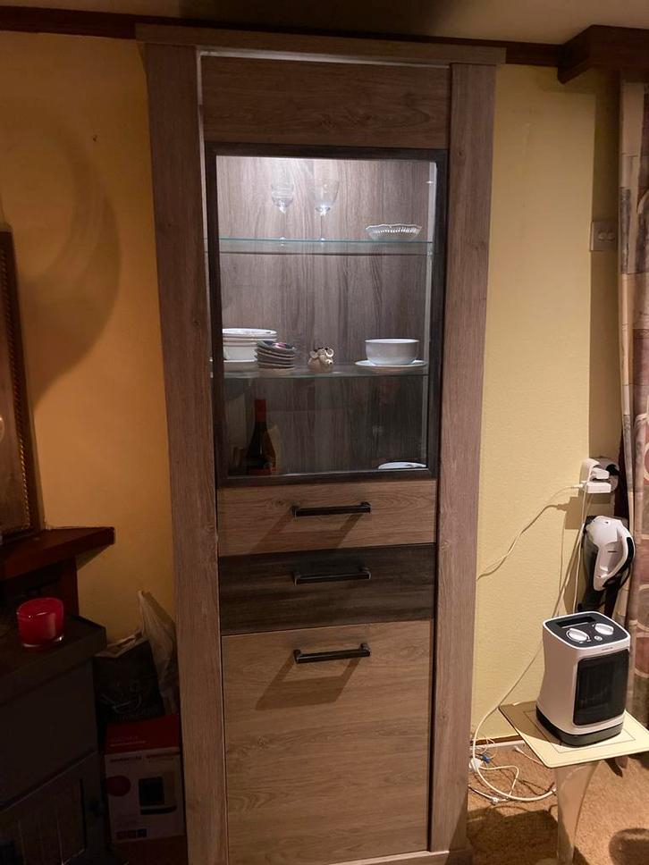 Twee vitrinekasten van zware kwaliteit, Huis en Inrichting, Kasten | Vitrinekasten, Gebruikt, 150 tot 200 cm, 50 tot 100 cm, 25 tot 50 cm