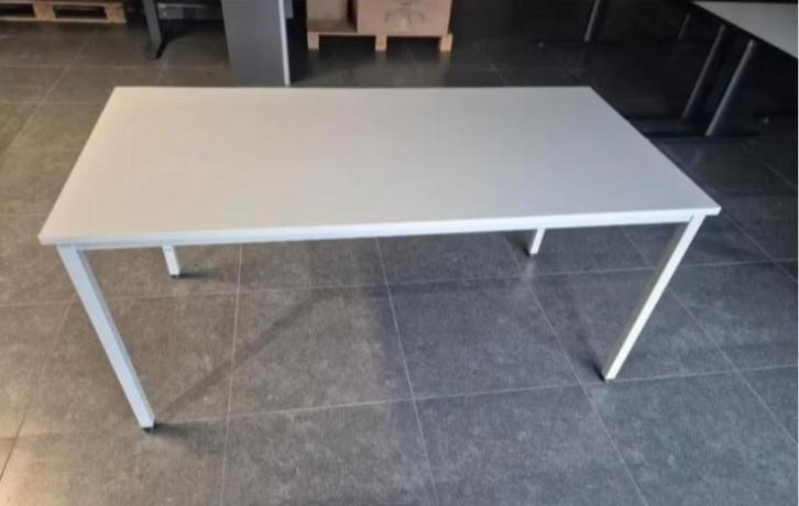 Goedkope kantinetafel € 30,-, Huis en Inrichting, Bureaus, Gebruikt, Bureau, Ophalen