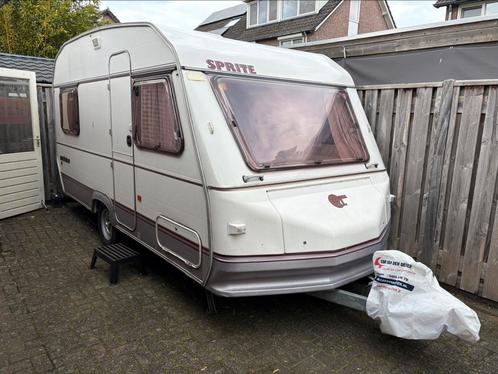 Sprite XL Musketeer met stapelbed 5 persoons, Caravans en Kamperen, Caravans, Particulier, tot en met 5, 500 - 750 kg, Treinzit