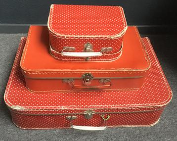 brocante koffertjes rood met witte stippen 2 stuks   beschikbaar voor biedingen