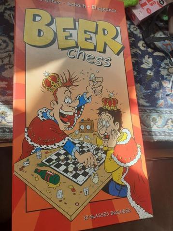Beer Wine Port Shot Chess met 32 glaasjes beschikbaar voor biedingen