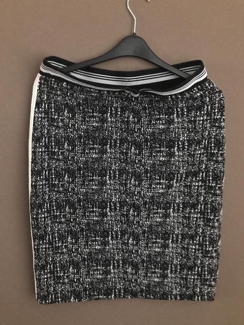 Witteveen zwart-wit dames rok, Kleding | Dames, Rokken, Zo goed als nieuw, Maat 42/44 (L), Zwart, Onder de knie, Ophalen of Verzenden