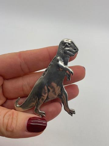 Z548 Prachtige zilveren broche dinosaurus beschikbaar voor biedingen