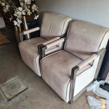 Lederen Fauteuils beschikbaar voor biedingen