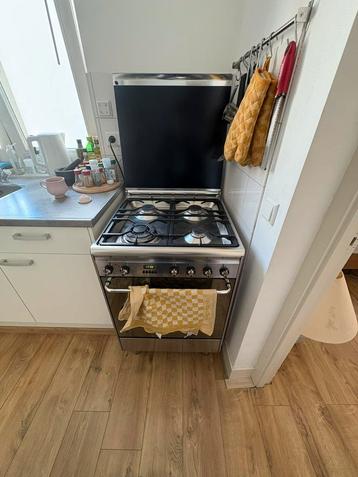 Smeg 60 cm gasfornuis met oven combi - 4pits beschikbaar voor biedingen