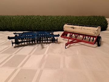 ERTL Zaaimachine & Schijveneg 1:16 USA beschikbaar voor biedingen