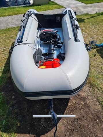 Nemaxx SY-330 Rubberboot + 5 PK Mercury + Alu-handtrailer

 beschikbaar voor biedingen