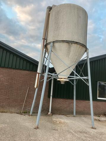 Kunstmest silo beschikbaar voor biedingen