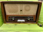 Antieke Philips radio, omgebouwd naar Bluetooth., Ophalen