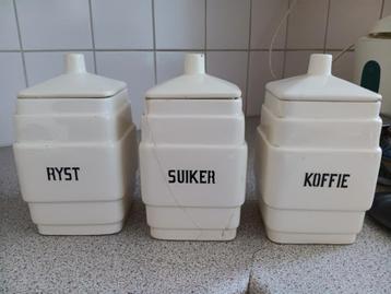 Vintage Rijst, Suiker, Koffie Potten - Beschadigd beschikbaar voor biedingen