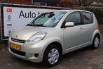 Daihatsu SIRION 1.0i 12V Premium, Voorwielaandrijving, Gebruikt, 750 kg, Beige