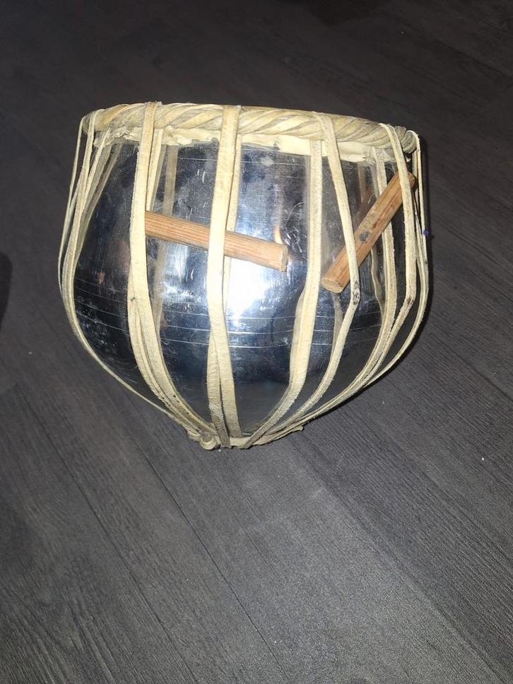 Tabla (Dayan) te koop klein en groot klein moet gemaakworden, Muziek en Instrumenten, Percussie, Ophalen of Verzenden