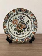 Delft polychroom wandbord - 22 cm, Antiek en Kunst, Antiek | Wandborden en Tegels, Ophalen of Verzenden