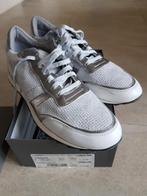 Maripe sneakers grijs zilver 42, Ophalen of Verzenden, Zo goed als nieuw, Grijs, Sneakers of Gympen