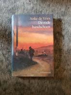 Anke de Vries - De rode handschoen, Boeken, Kinderboeken | Jeugd | 10 tot 12 jaar, Ophalen of Verzenden, Anke de Vries, Zo goed als nieuw